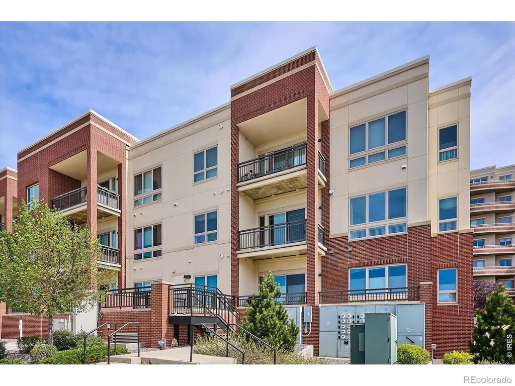 4885 S Monaco Street Denver CO 80237