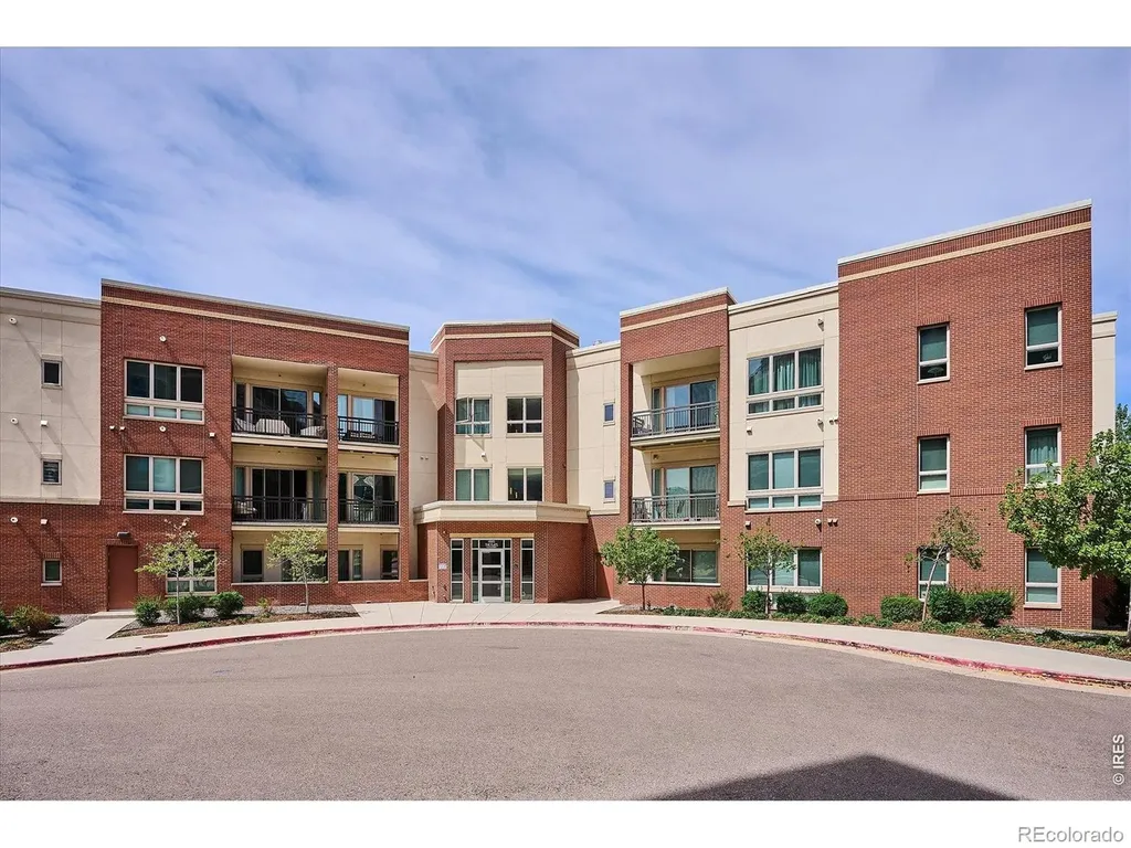 4885 S Monaco Street Denver CO 80237