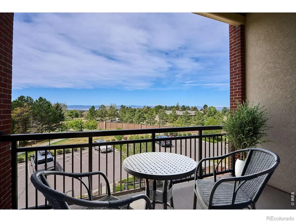 4885 S Monaco Street Denver CO 80237