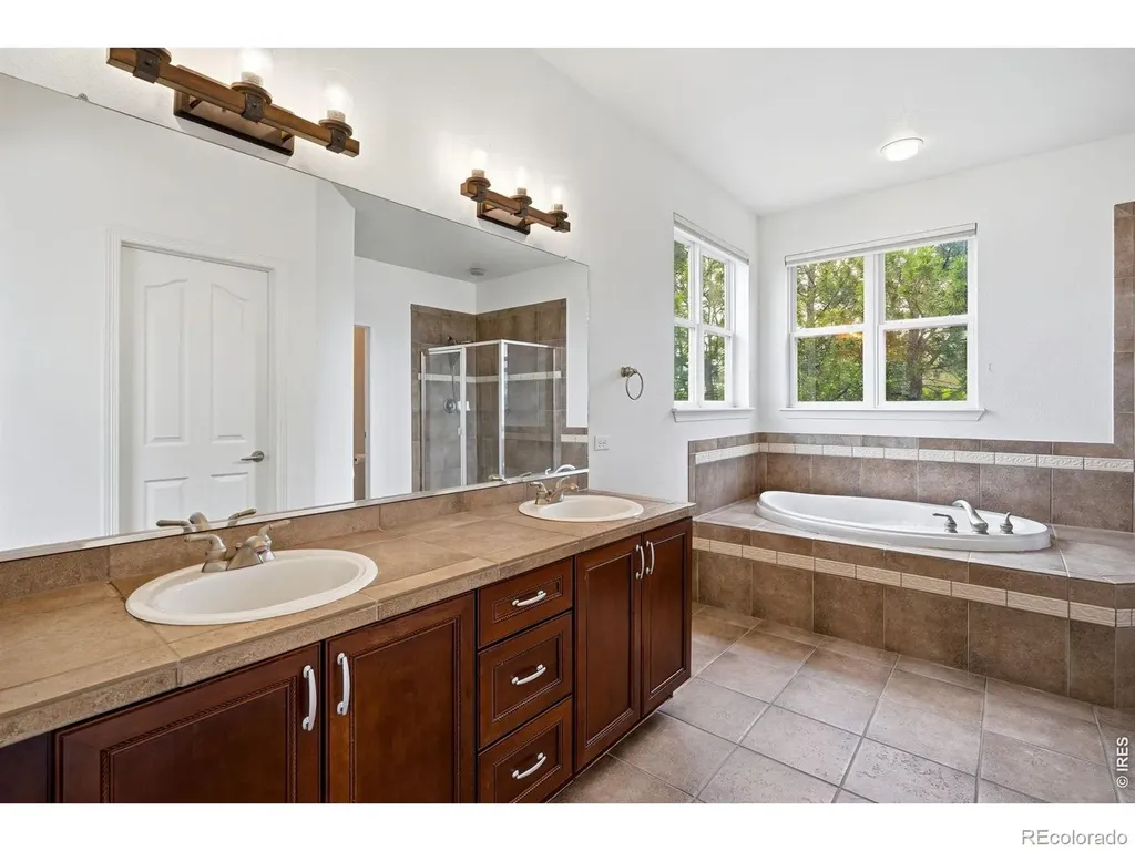 1744 Edgewater Place Longmont CO 80504