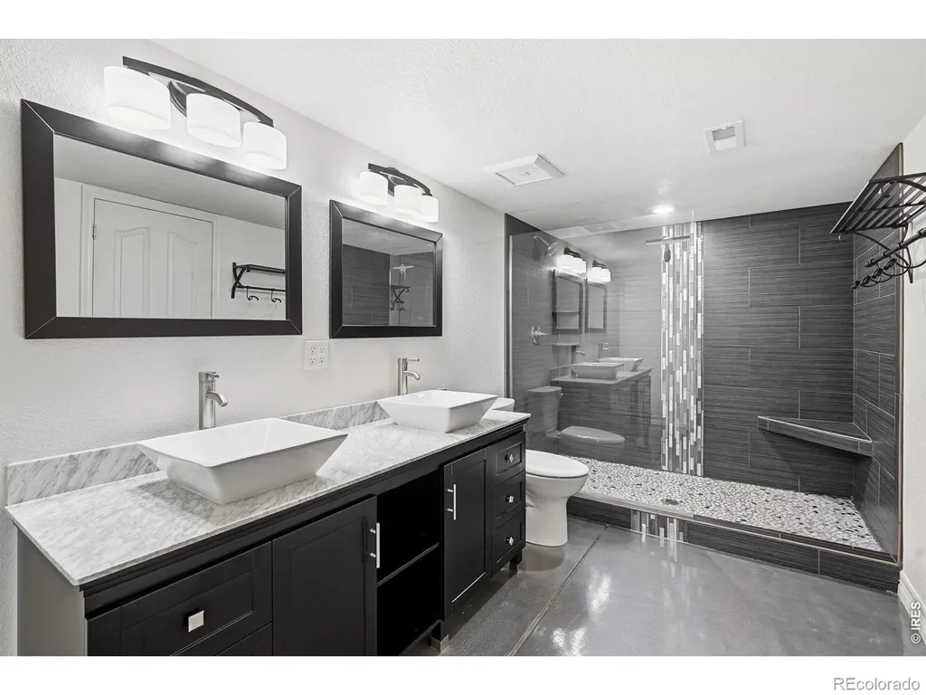 1744 Edgewater Place Longmont CO 80504