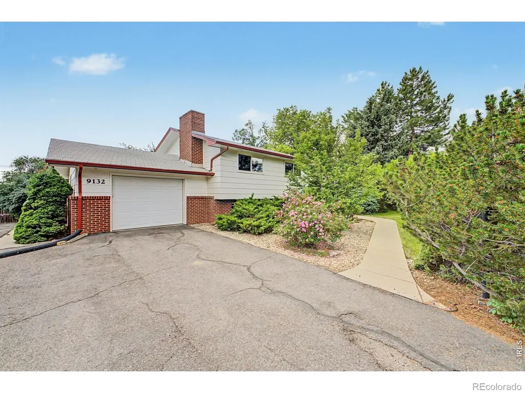 9132 Jotipa Drive Longmont CO 80503
