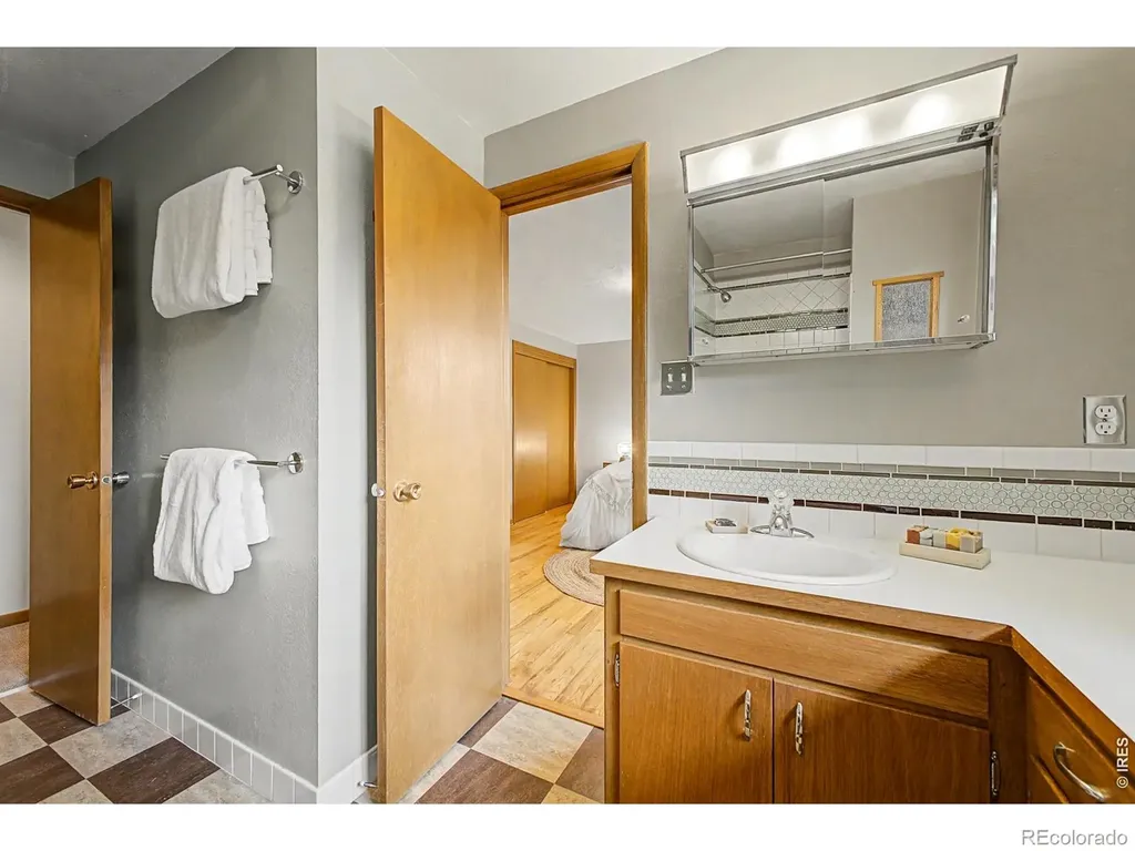9132 Jotipa Drive Longmont CO 80503