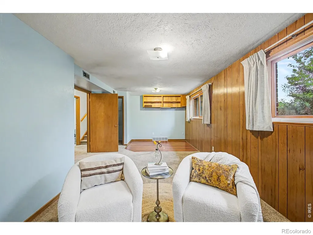 9132 Jotipa Drive Longmont CO 80503