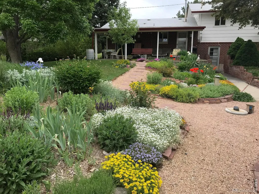 9132 Jotipa Drive Longmont CO 80503