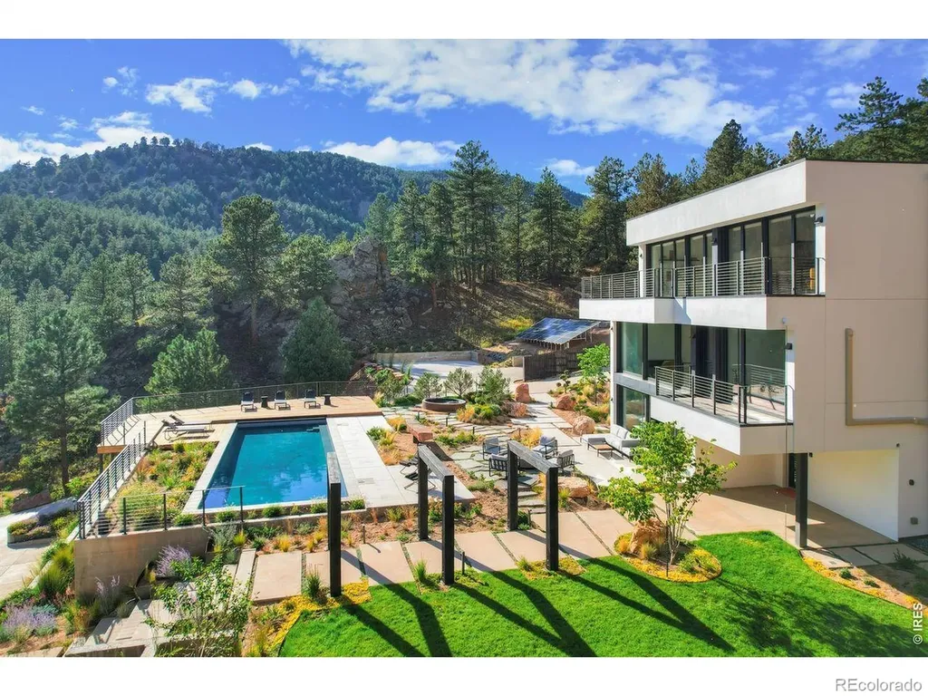 228 Lion Point Boulder CO 80302