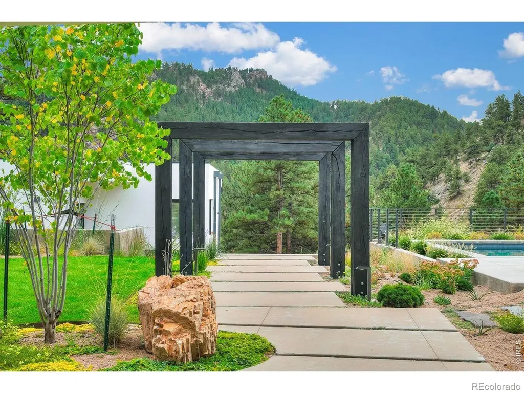 228 Lion Point Boulder CO 80302