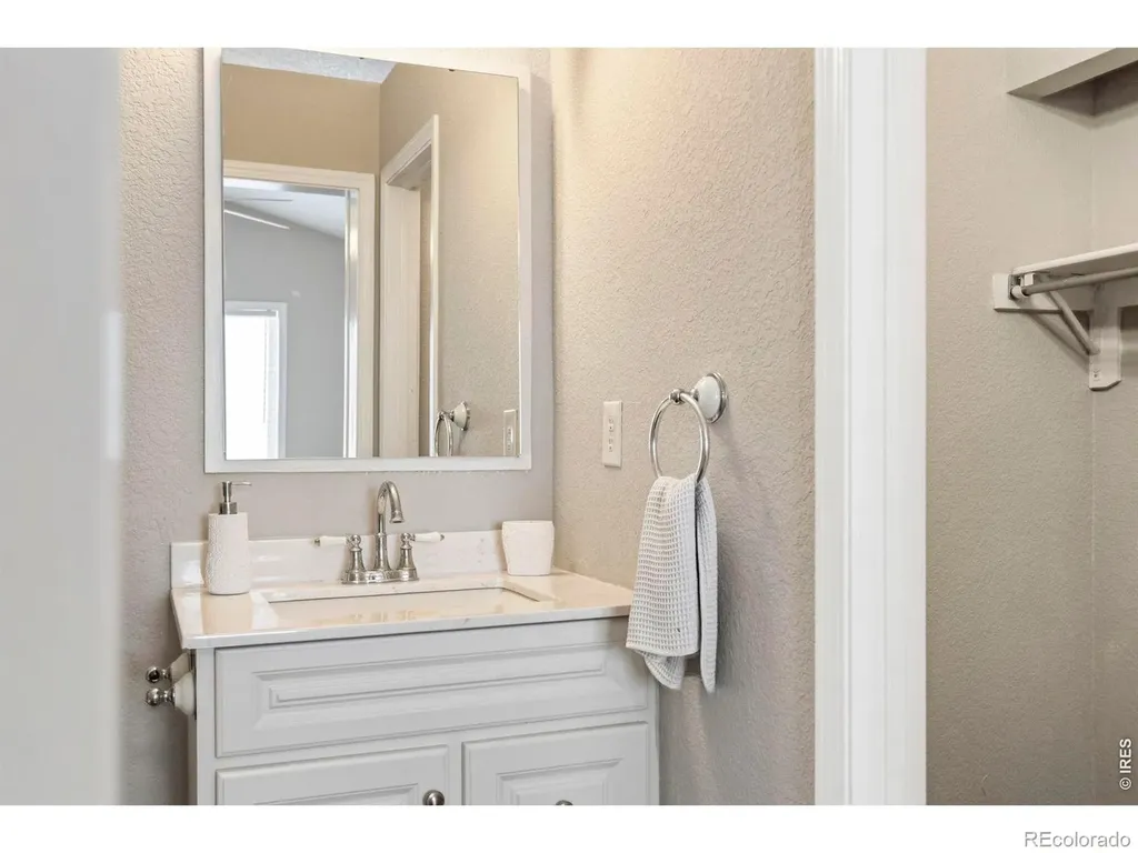 5211 W 2nd Street Greeley CO 80634