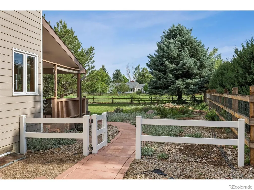 6852 Peppertree Drive Niwot CO 80503
