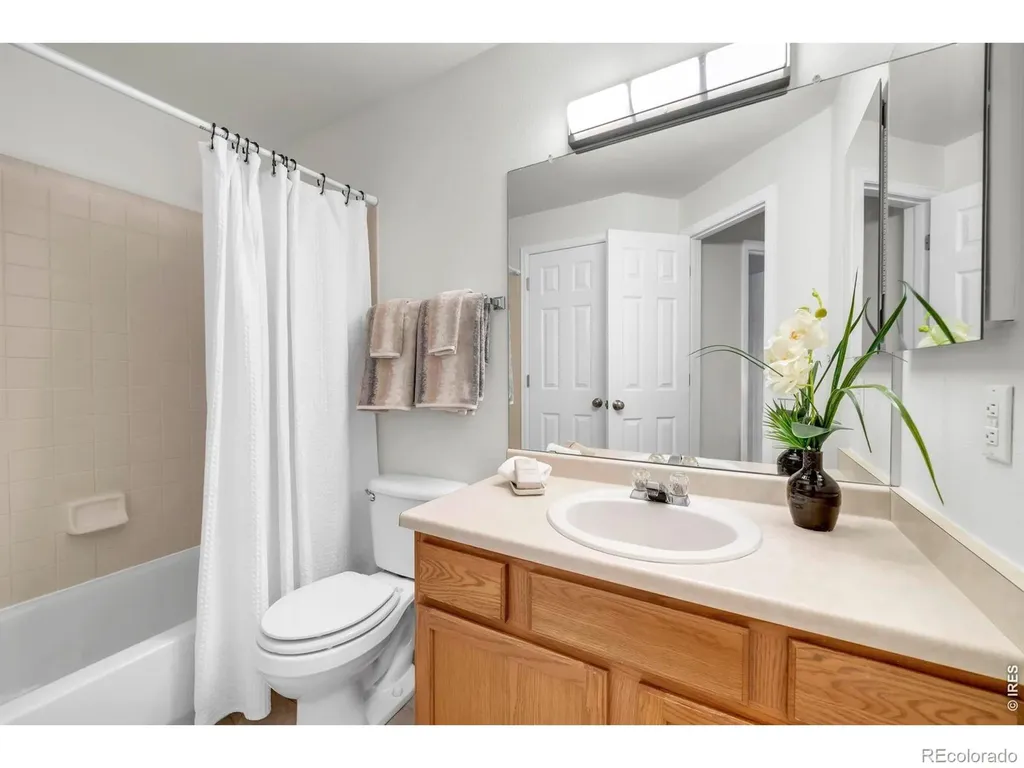 1106 Red Oak Drive Longmont CO 80504