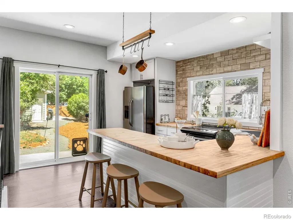 204 N Jefferson Avenue Loveland CO 80537