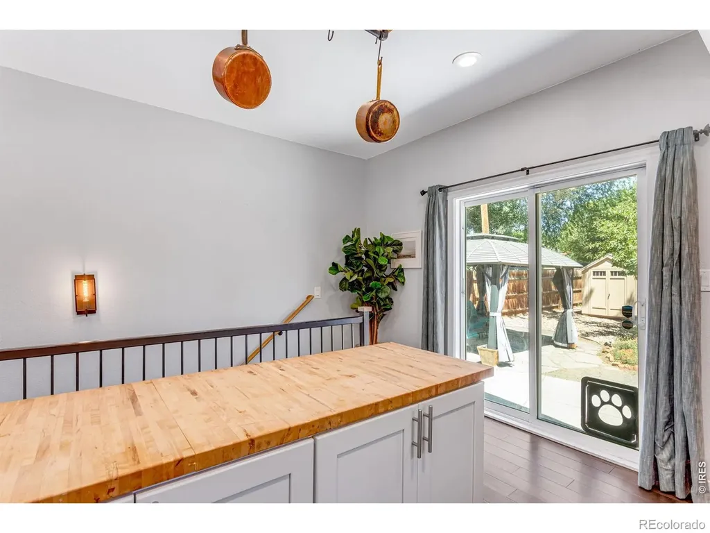 204 N Jefferson Avenue Loveland CO 80537