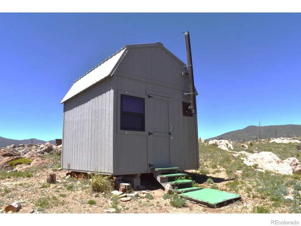 1989 Spencer Mountain Road Bellvue CO 80512