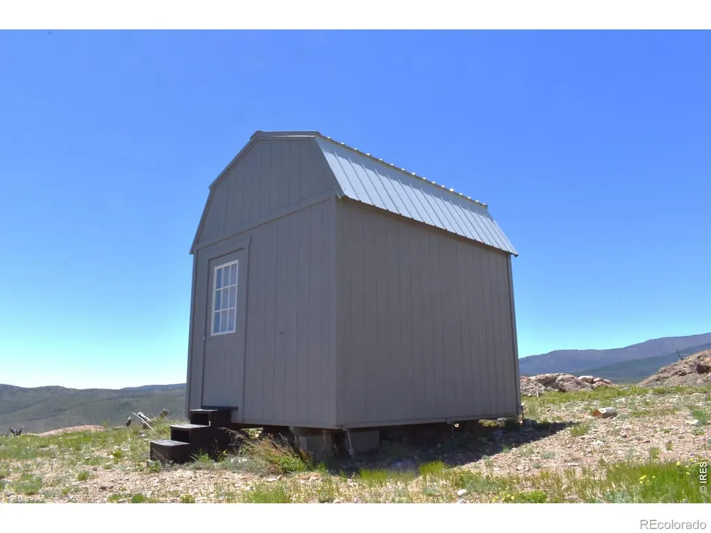 1989 Spencer Mountain Road Bellvue CO 80512