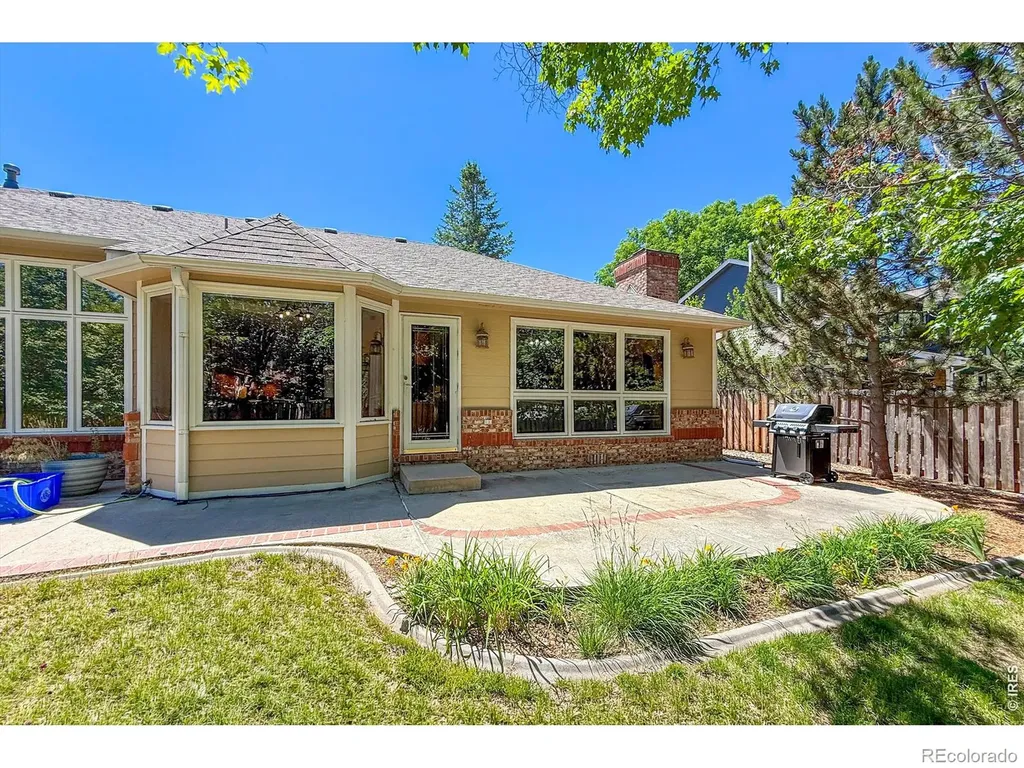2010 Emerald Drive Longmont CO 80504