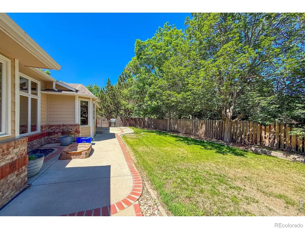 2010 Emerald Drive Longmont CO 80504
