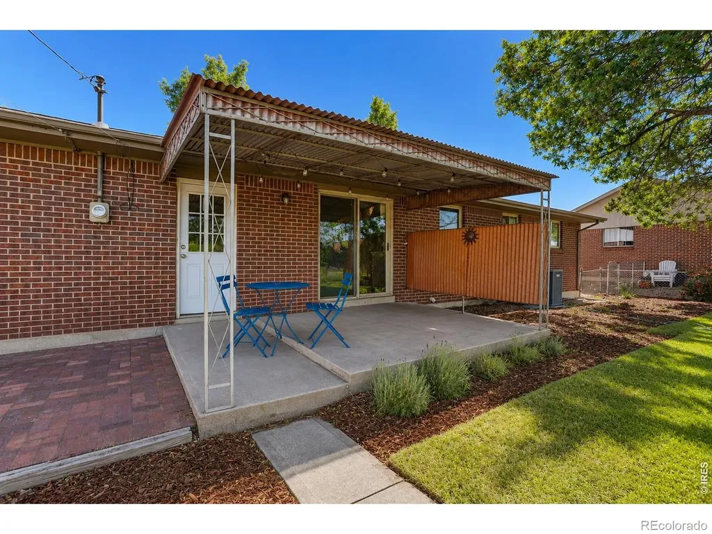 1431 S Magnolia Way Denver CO 80224