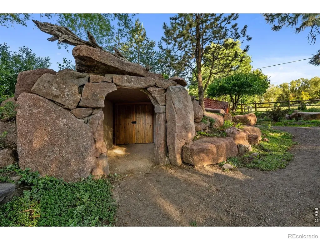 6644 Bird Cliff Way Niwot CO 80503