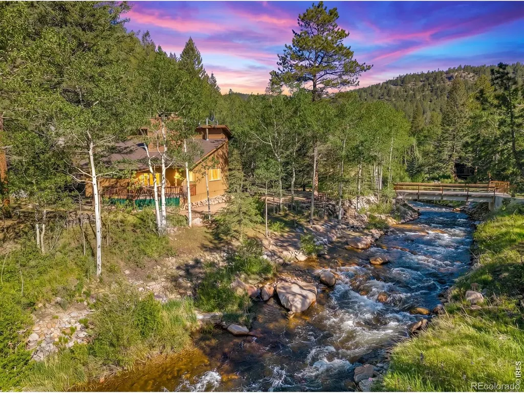 21692 S Saint Vrain Drive Lyons CO 80540