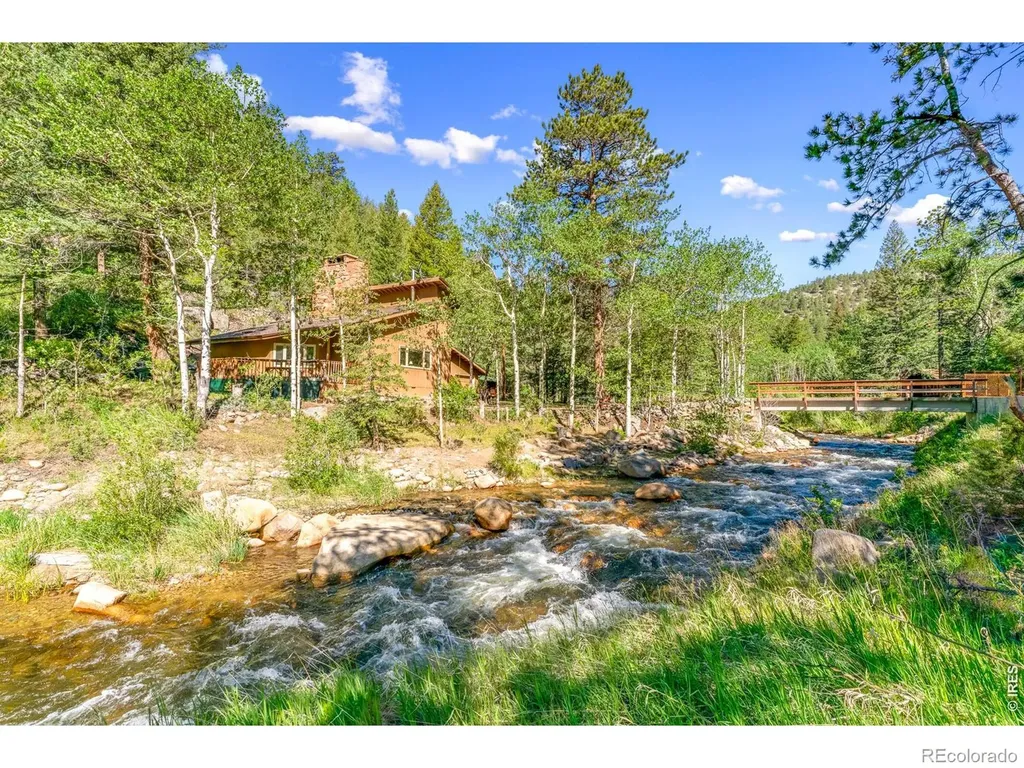 21692 S Saint Vrain Drive Lyons CO 80540