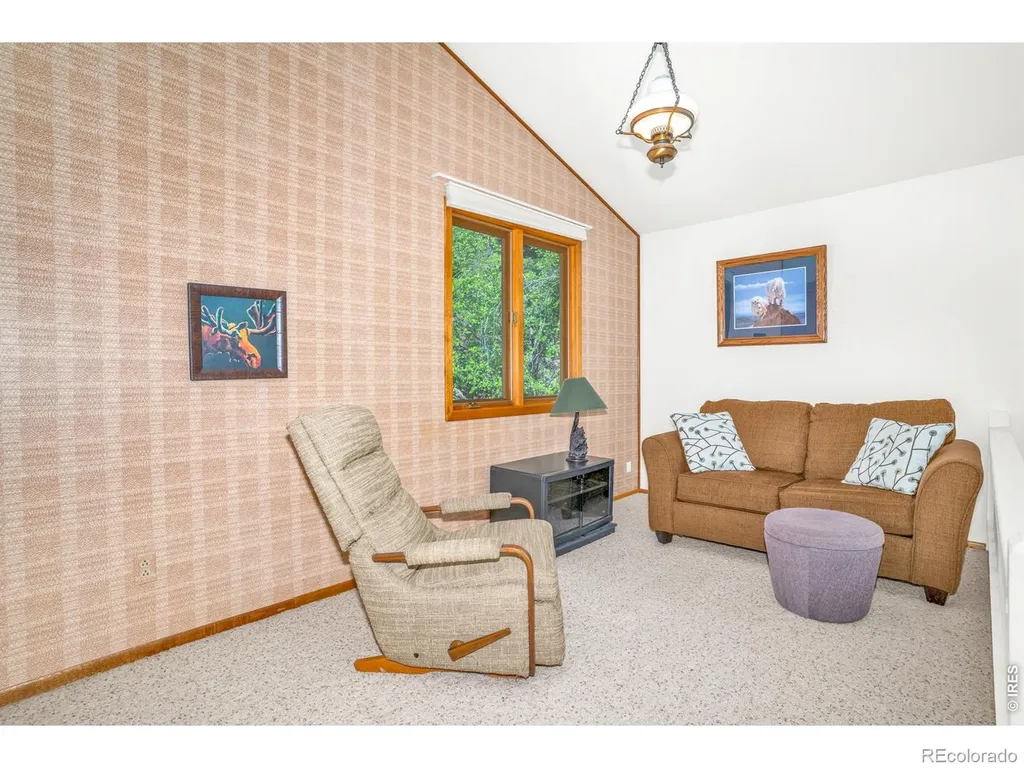 21692 S Saint Vrain Drive Lyons CO 80540