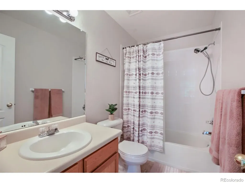 1419 Red Mountain Drive Longmont CO 80504