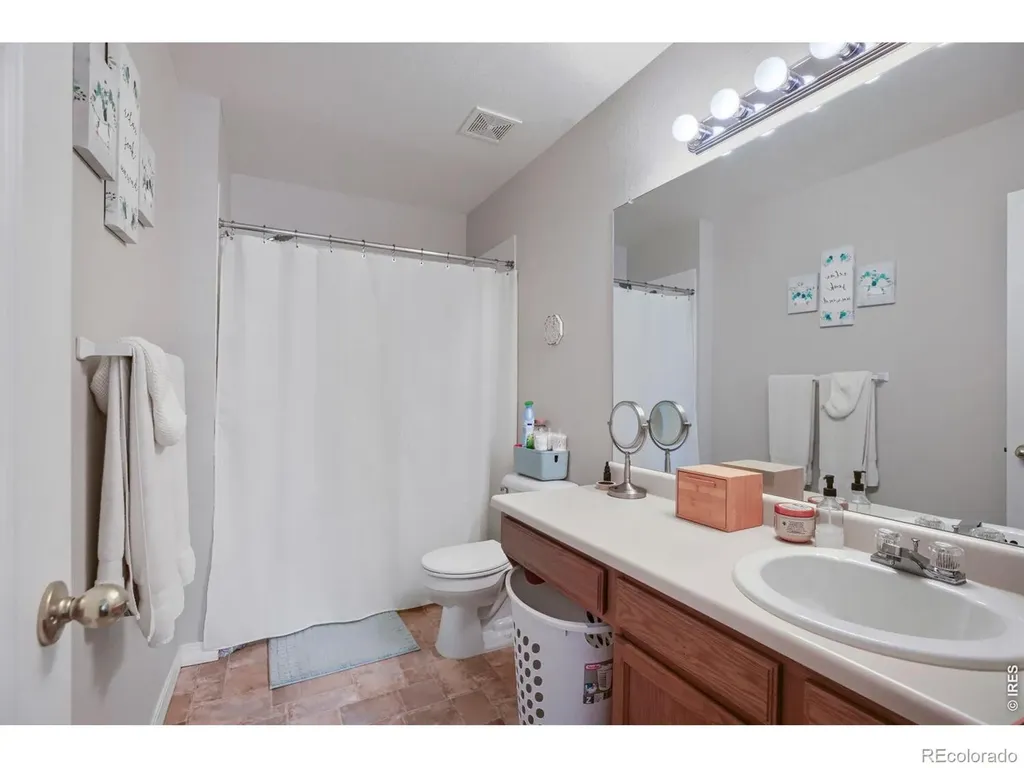 1419 Red Mountain Drive Longmont CO 80504