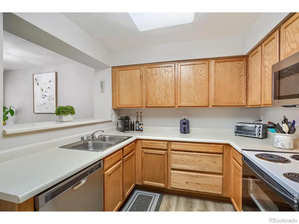 1419 Red Mountain Drive Longmont CO 80504