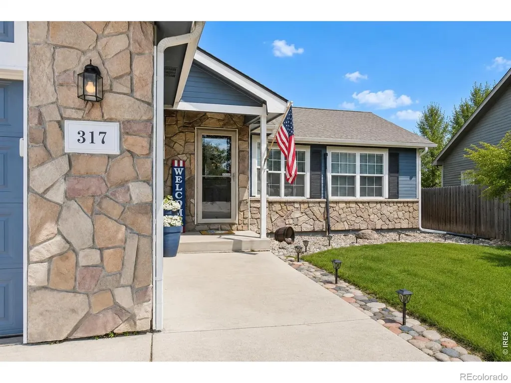 317 Boulder Lane Johnstown CO 80534