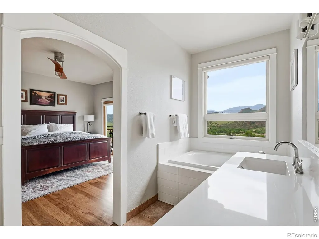 814 Mountain View Drive Lyons CO 80540