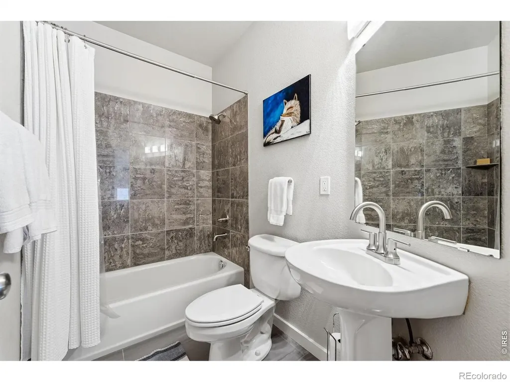814 Mountain View Drive Lyons CO 80540