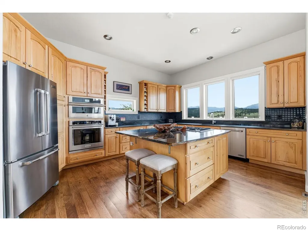 814 Mountain View Drive Lyons CO 80540