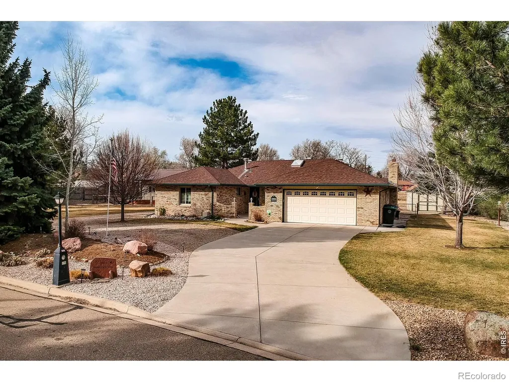 2806 Lake Park Way Longmont CO 80503