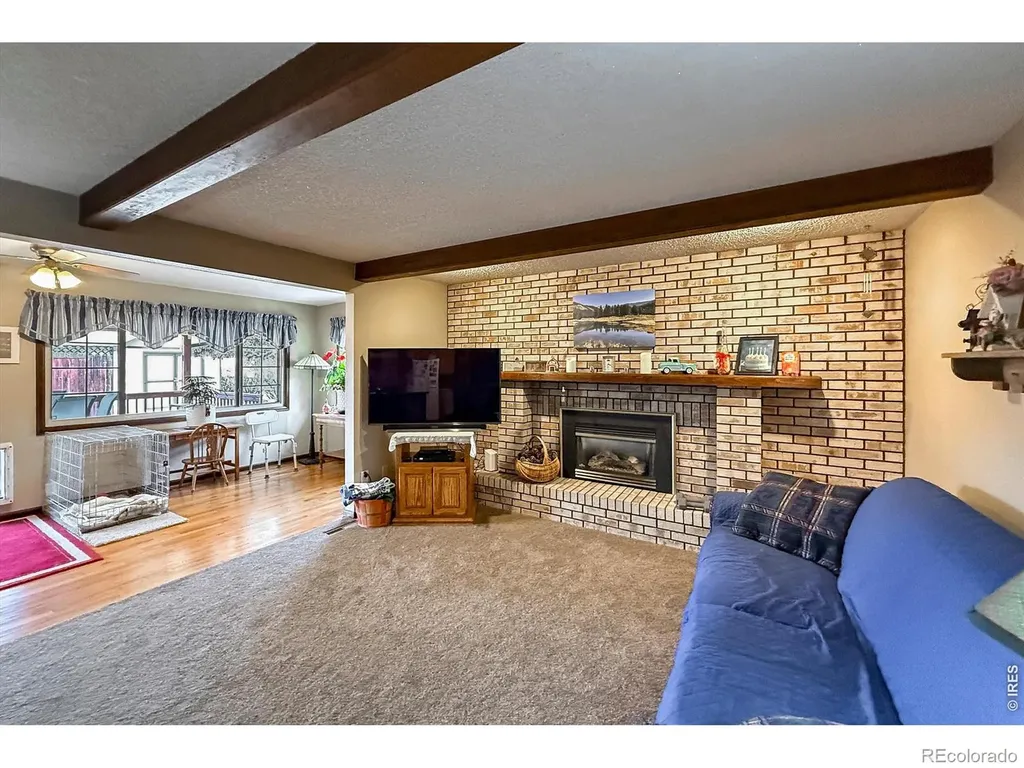 2806 Lake Park Way Longmont CO 80503