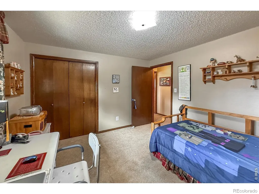 2806 Lake Park Way Longmont CO 80503