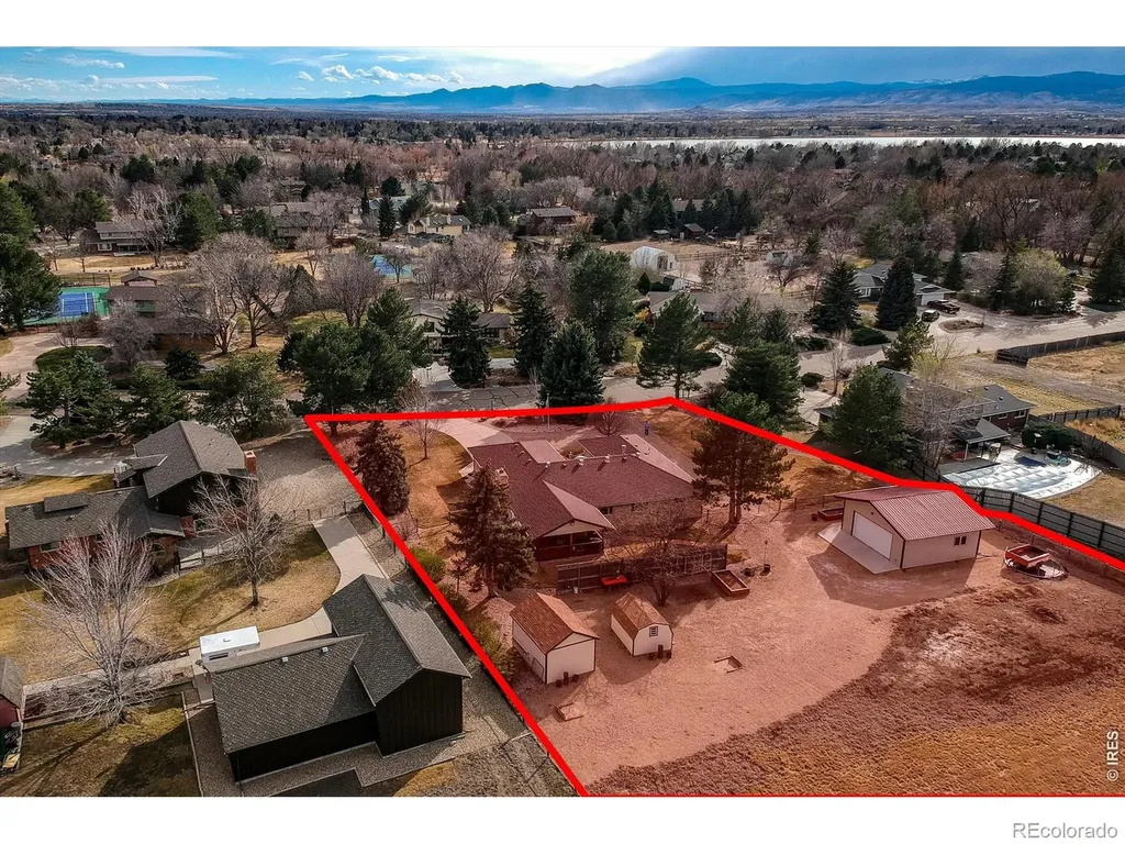 2806 Lake Park Way Longmont CO 80503