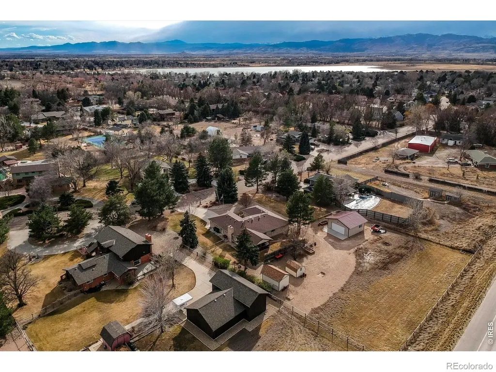 2806 Lake Park Way Longmont CO 80503