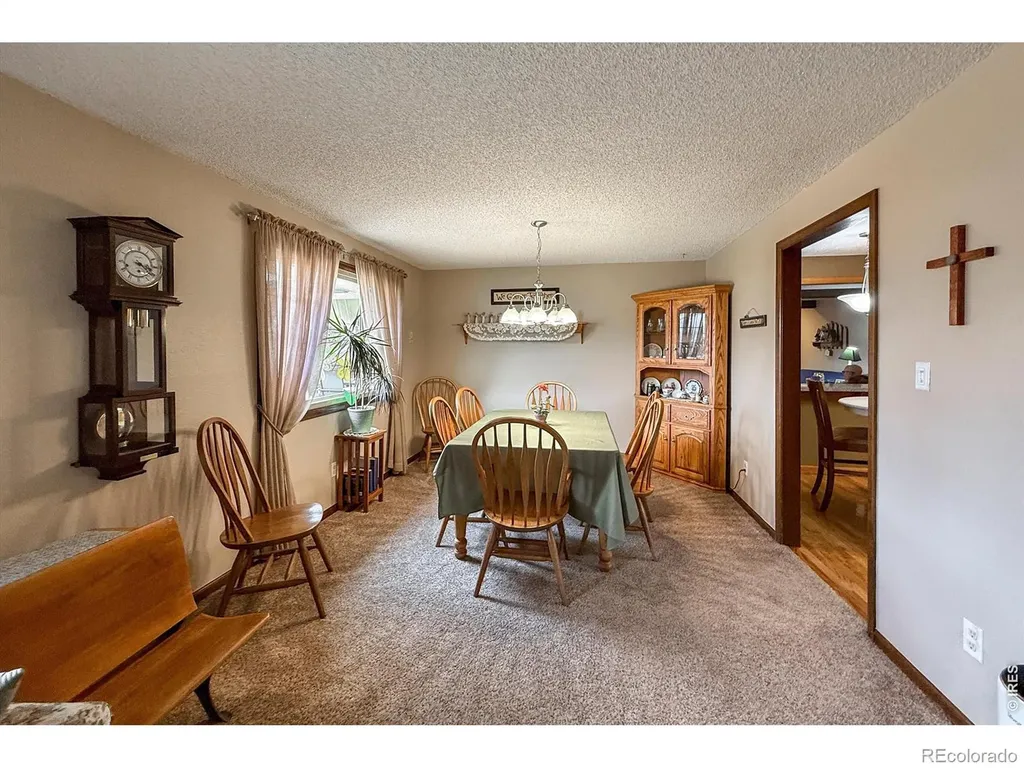 2806 Lake Park Way Longmont CO 80503