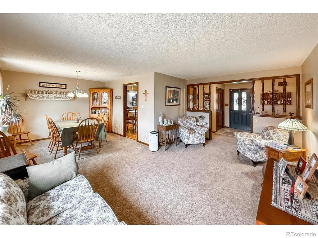 2806 Lake Park Way Longmont CO 80503
