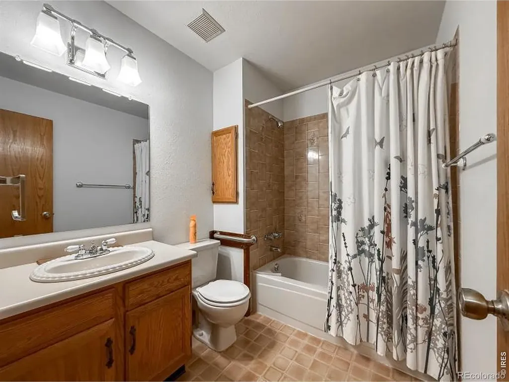1617 24th Avenue Longmont CO 80501