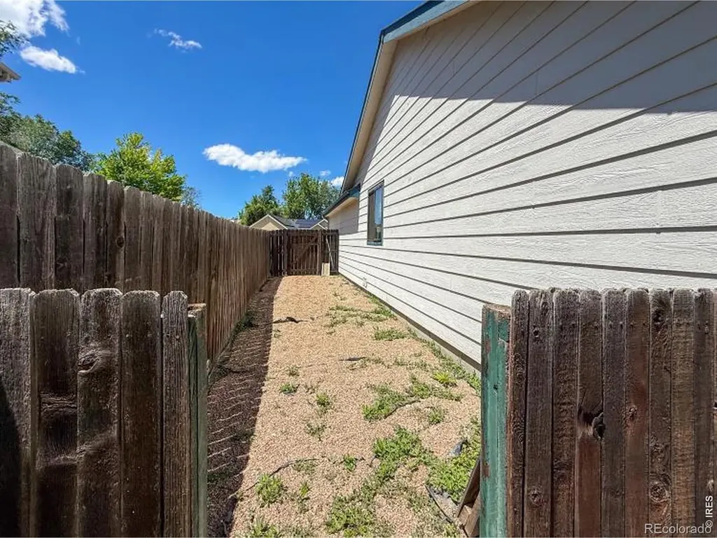 1617 24th Avenue Longmont CO 80501