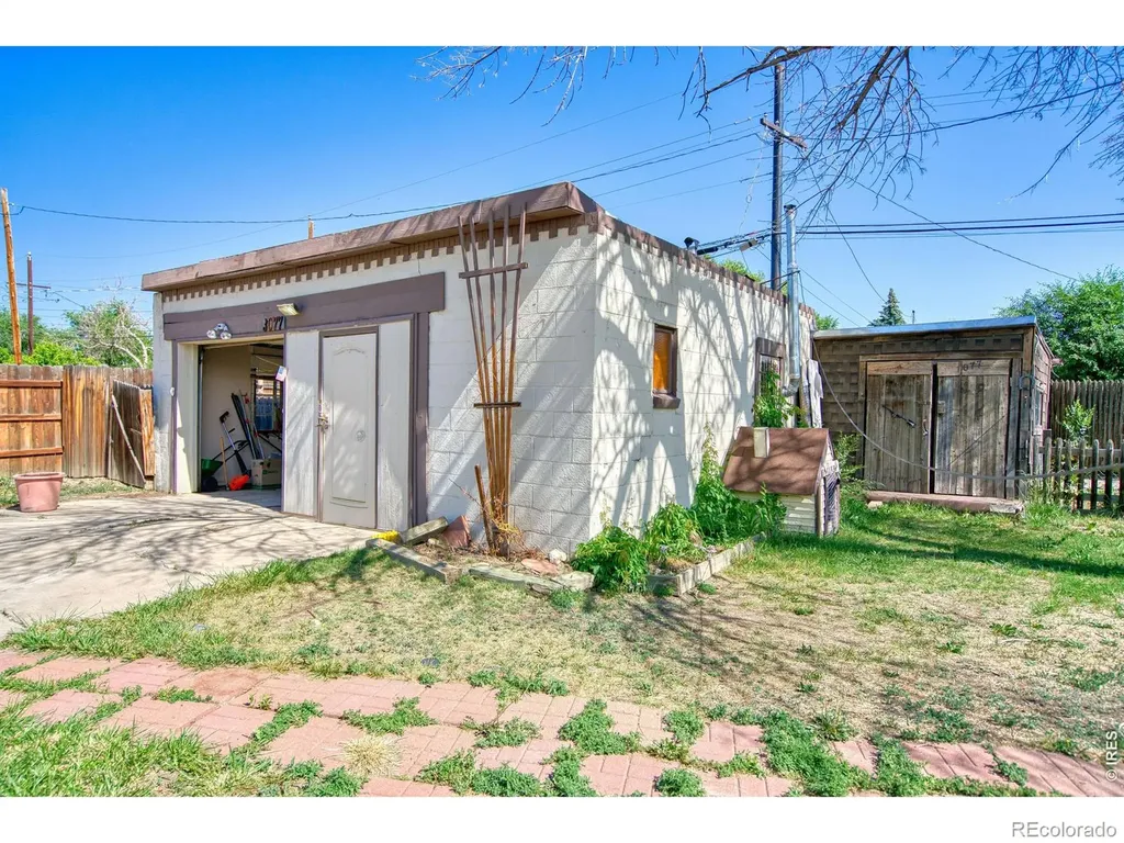 3077 W 65th Avenue Denver CO 80221