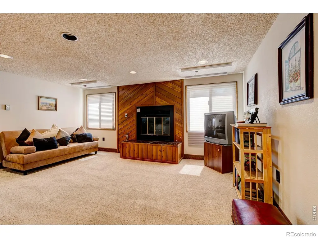 71 Cedar Drive Lyons CO 80540