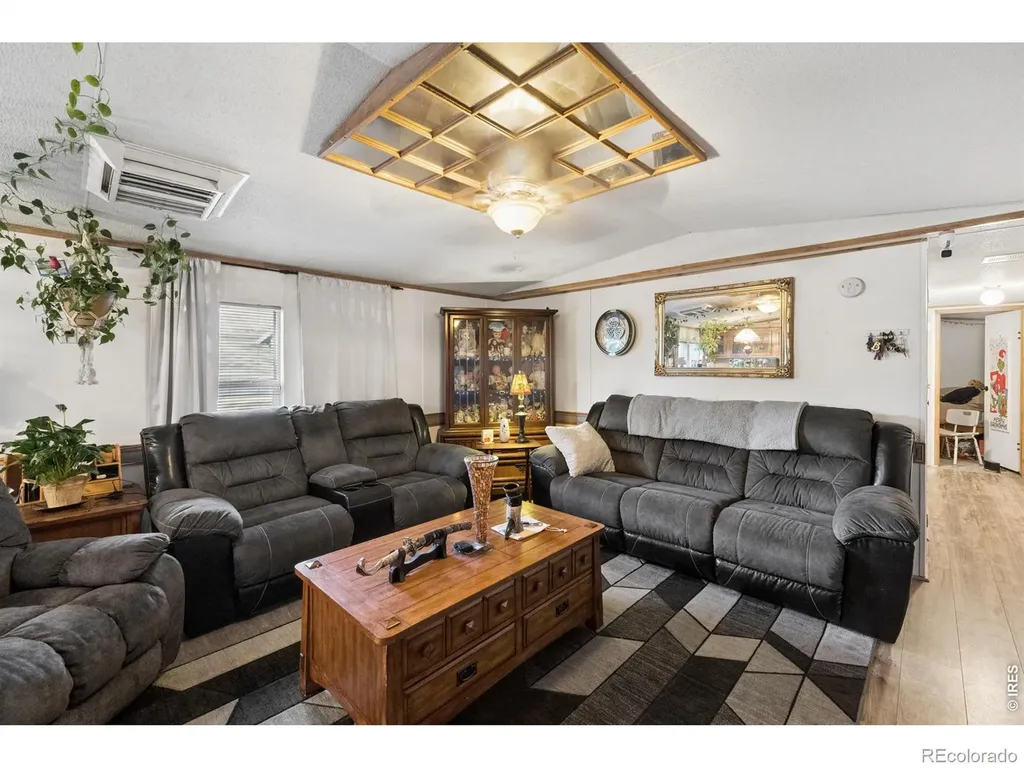 9048 Orleans Street Denver CO 80260