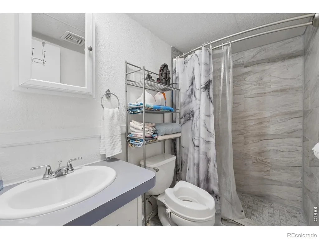 9048 Orleans Street Denver CO 80260