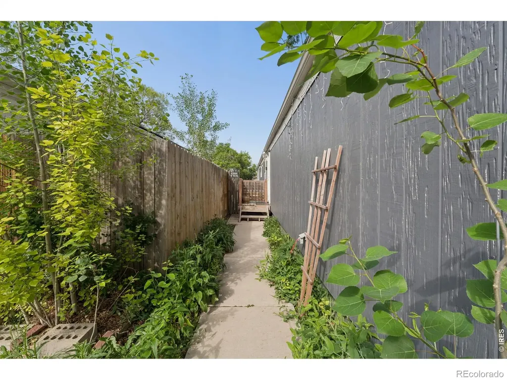 9048 Orleans Street Denver CO 80260
