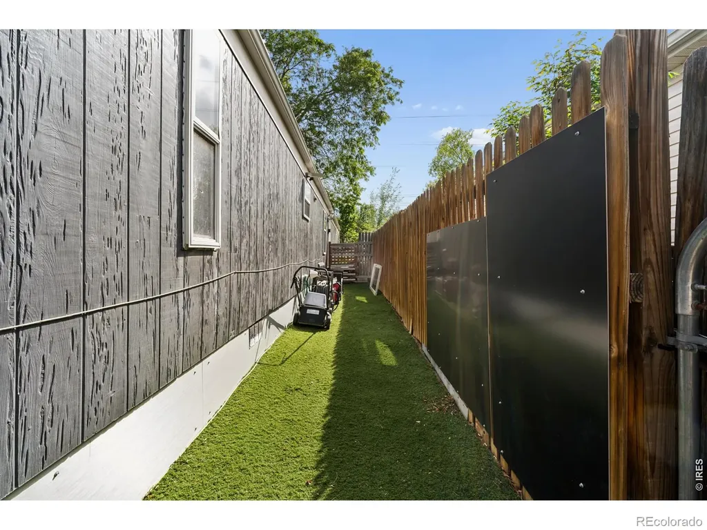 9048 Orleans Street Denver CO 80260