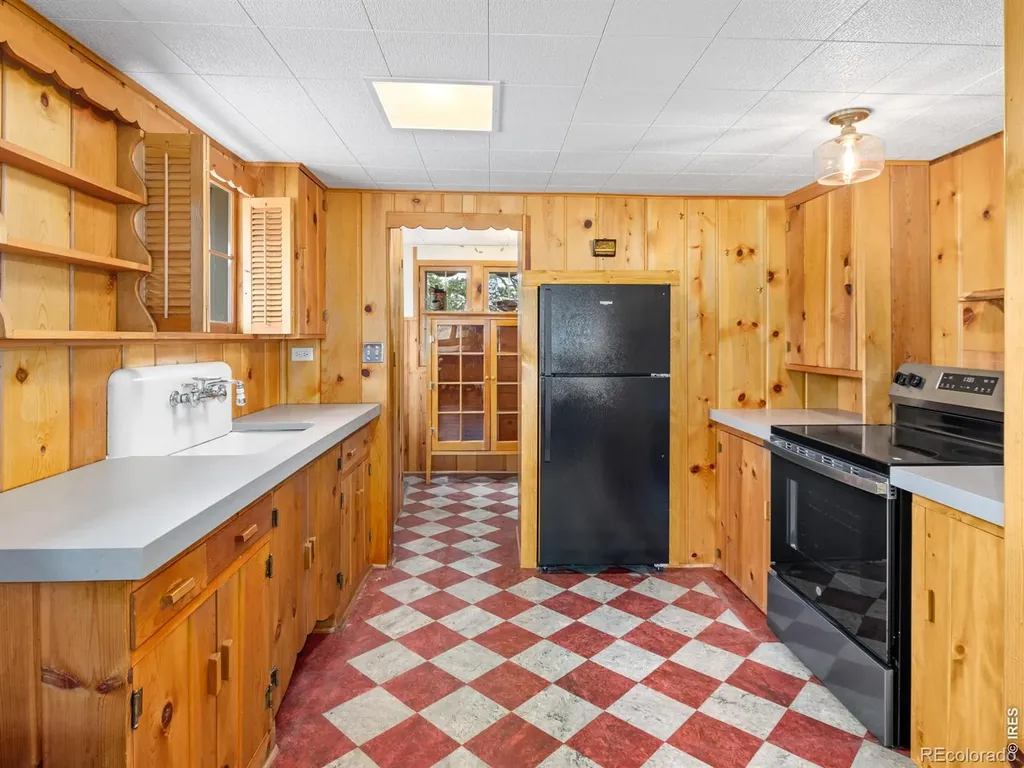881 Spring Street Estes Park CO 80517