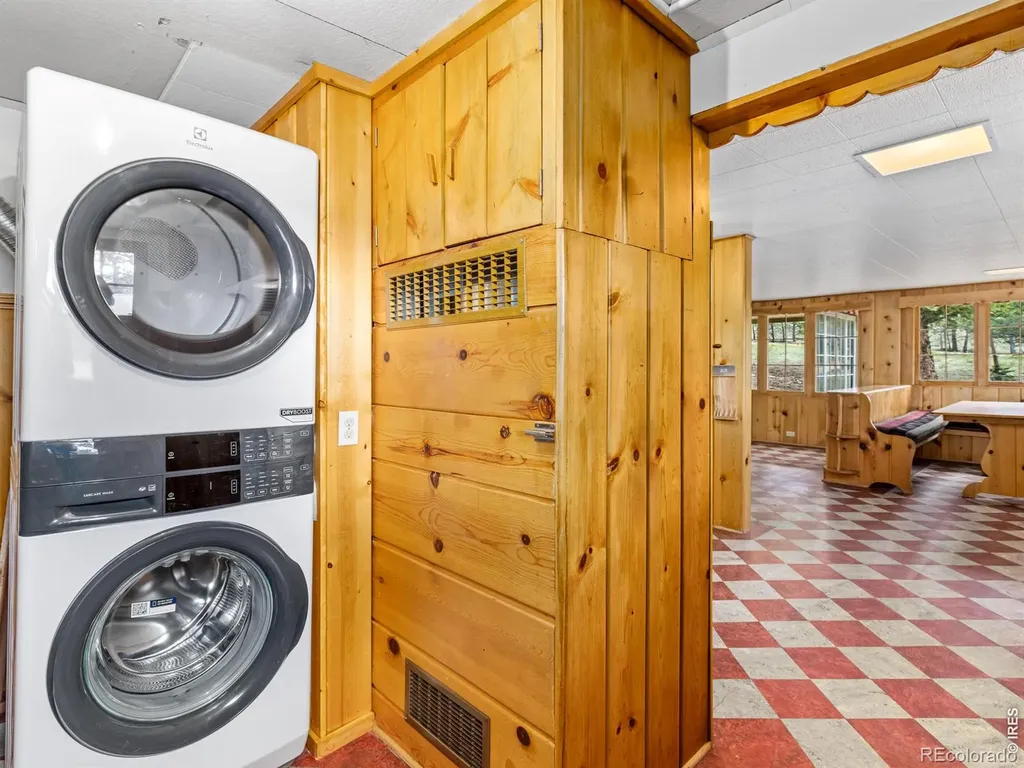 881 Spring Street Estes Park CO 80517