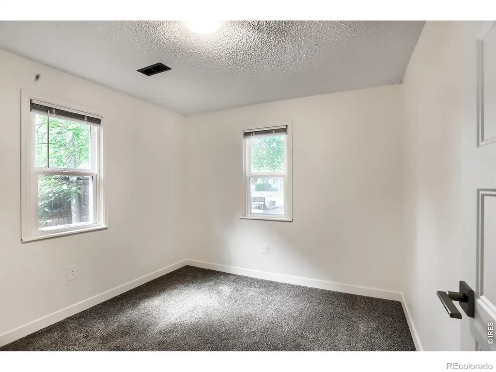 1041 Pratt Street Longmont CO 80501